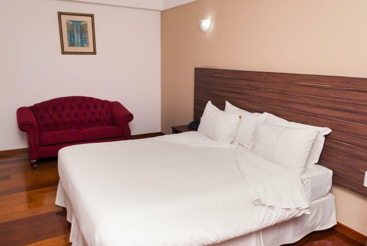 Abba Hotel Betim Exteriör bild